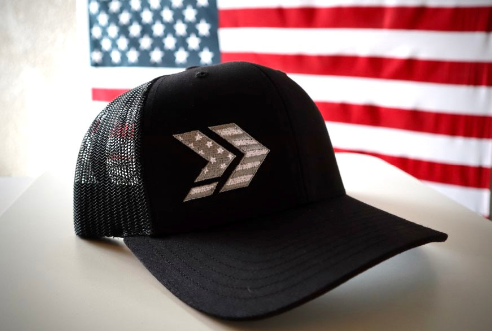 Grey Arrow Snapback